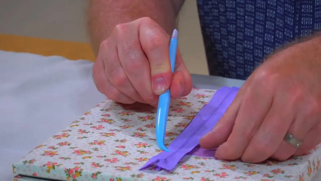 Hold It Precision Stiletto