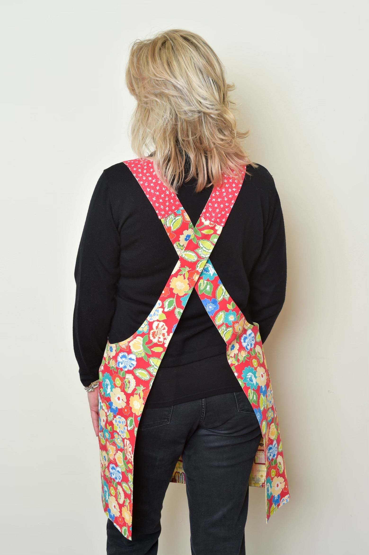 Crisscross Apron by Mary Mulari Designs